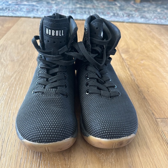 Women's Black Gum Impact Shoes I
NOBULL size 6 - Picture 4 of 7